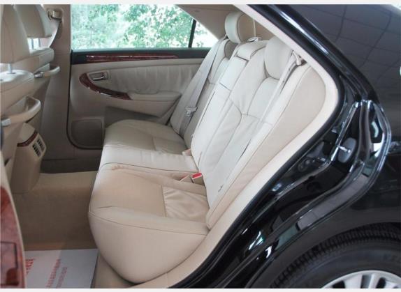皇冠 2007款 2.5L Royal 特别版 车厢座椅   后排空间