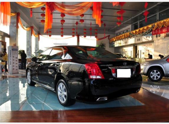 皇冠 2010款 3.0L Royal Saloon 外观   斜后