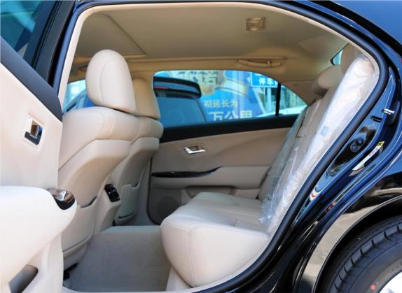 皇冠 2011款 2.5L Royal 真皮天窗特别版 车厢座椅   后排空间