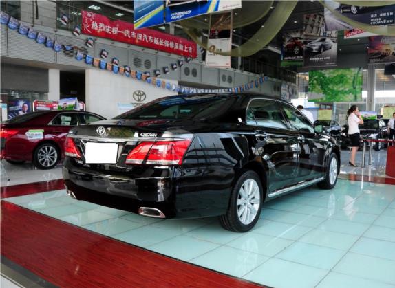 皇冠 2012款 2.5L Royal 真皮版 外观   斜后