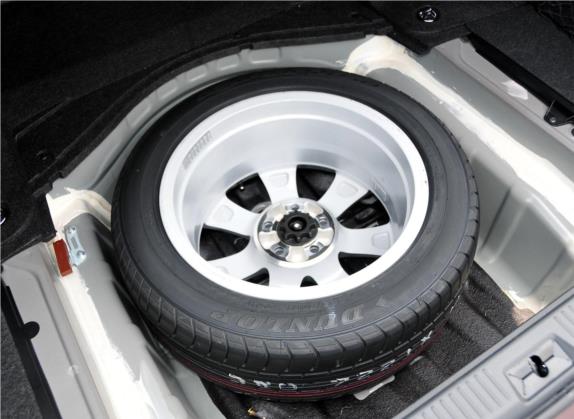 皇冠 2012款 3.0L Royal Saloon VIP 其他细节类   备胎