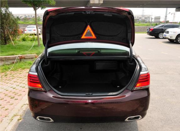 皇冠 2012款 3.0L Royal Saloon VIP 车厢座椅   后备厢