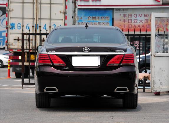 皇冠 2012款 3.0L Royal Saloon VIP 外观   正后