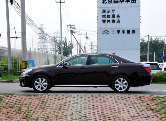 皇冠 2012款 3.0L Royal Saloon VIP 外观   正侧
