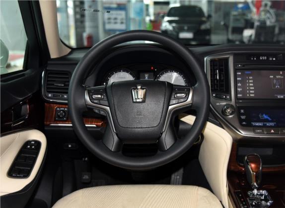 皇冠 2015款 2.5L 标准版 中控类   驾驶位
