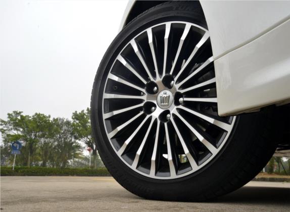 皇冠 2015款 2.5L 尊享版 其他细节类   前轮