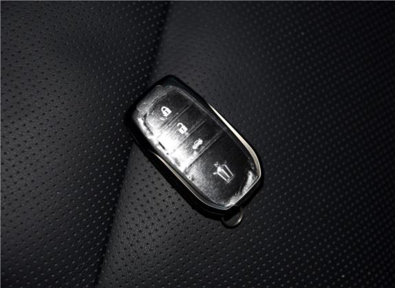 皇冠 2015款 2.5L 尊享版 其他细节类   钥匙