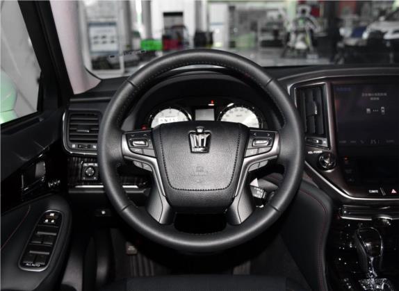 皇冠 2015款 2.0T 精英版 中控类   驾驶位