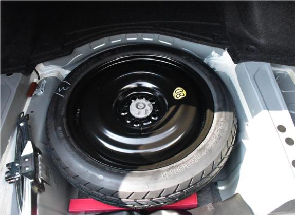 皇冠 2015款 2.5L 行政版 其他细节类   备胎