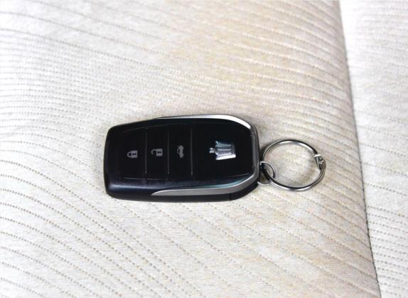 皇冠 2015款 2.5L 行政版 其他细节类   钥匙