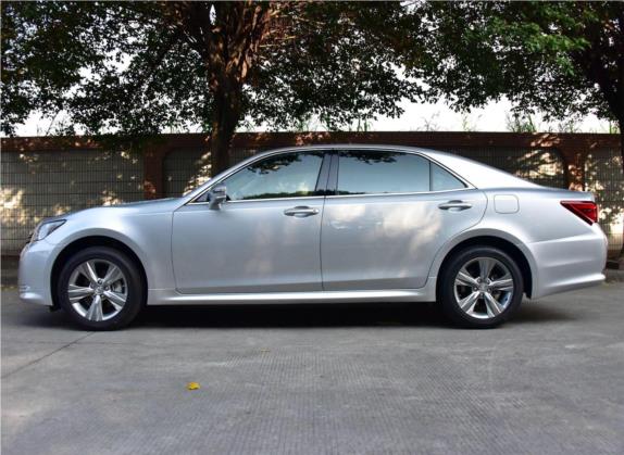 皇冠 2015款 2.5L 行政版 外观   正侧