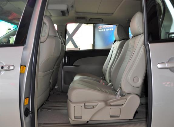 普瑞维亚 2006款 2.4L 7人座标准版 车厢座椅   后排空间