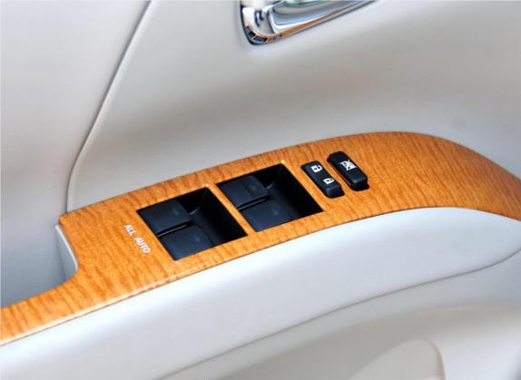 普瑞维亚 2006款 2.4L 7人座豪华版 车厢座椅   门窗控制