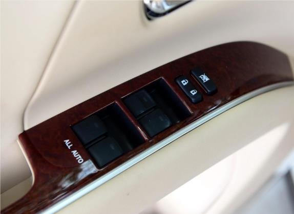 普瑞维亚 2012款 3.5L 7人座豪华型 车厢座椅   门窗控制