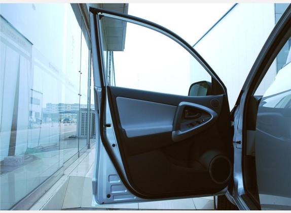 丰田RAV4(进口) 2006款 2.4 豪华型 车厢座椅   前门板
