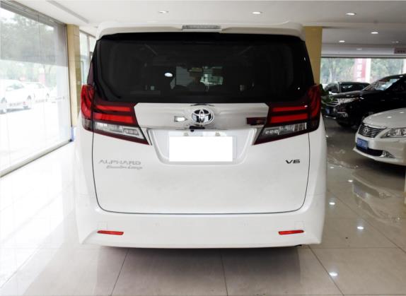 埃尔法 2015款 3.5L 尊贵版 外观   正后
