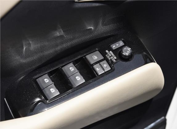 埃尔法 2018款 改款 3.5L 豪华版 车厢座椅   门窗控制
