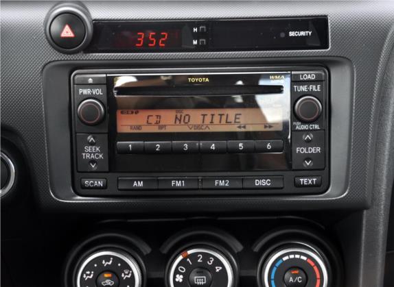 杰路驰 2011款 2.5L 豪华版 中控类   中控台
