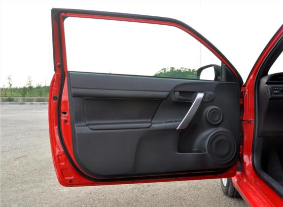 杰路驰 2011款 2.5L 豪华版 车厢座椅   前门板