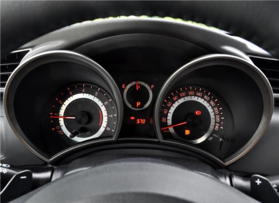 杰路驰 2011款 2.5L 豪华版 中控类   仪表盘