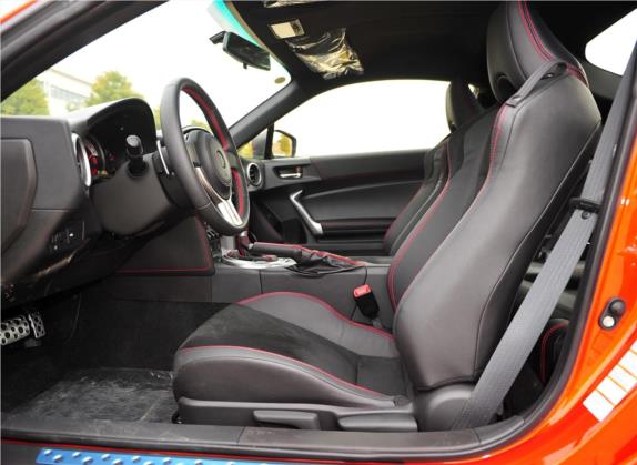 丰田86 2013款 2.0L 自动豪华型 车厢座椅   前排空间