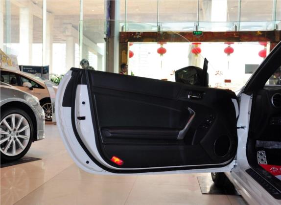 丰田86 2013款 2.0L 自动豪华型 车厢座椅   前门板
