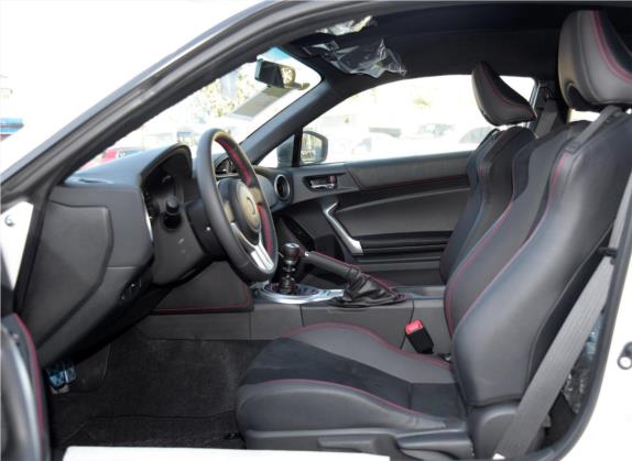 丰田86 2014款 2.0L 手动豪华型 车厢座椅   前排空间