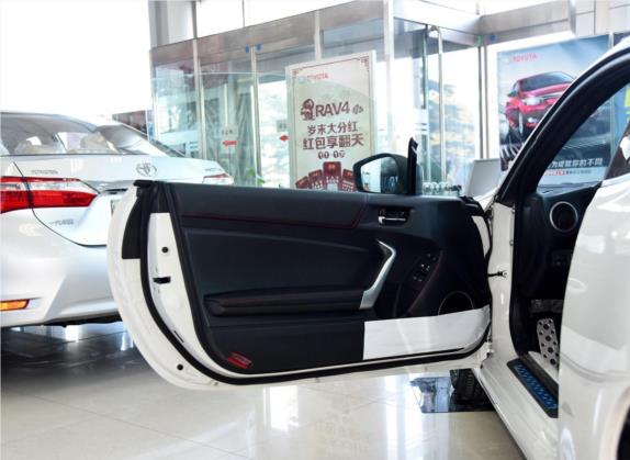 丰田86 2014款 2.0L 自动豪华型 车厢座椅   前门板