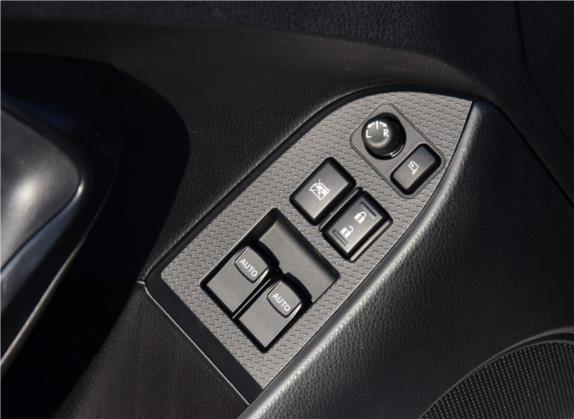 丰田86 2017款 2.0L 手动精英型 车厢座椅   门窗控制