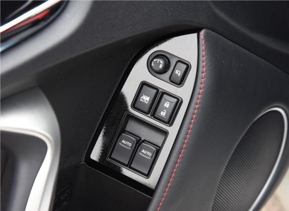 丰田86 2019款 2.0L 自动豪华版 车厢座椅   门窗控制