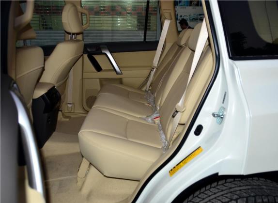 普拉多(进口) 2014款 2.7L 自动标准版 车厢座椅   后排空间