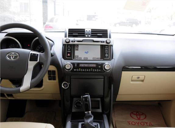 普拉多(进口) 2014款 2.7L 自动豪华版 中控类   中控台