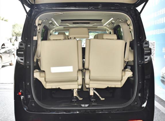 威尔法 2023款 皇冠 双擎 2.5L HV至尊版 车厢座椅   后备厢