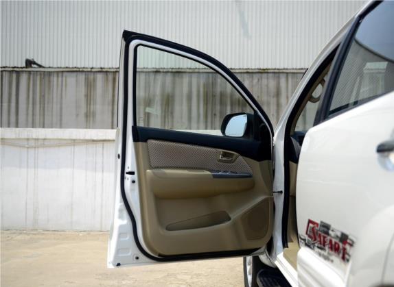 Fortuner 2015款 2.7L 标准版 车厢座椅   前门板