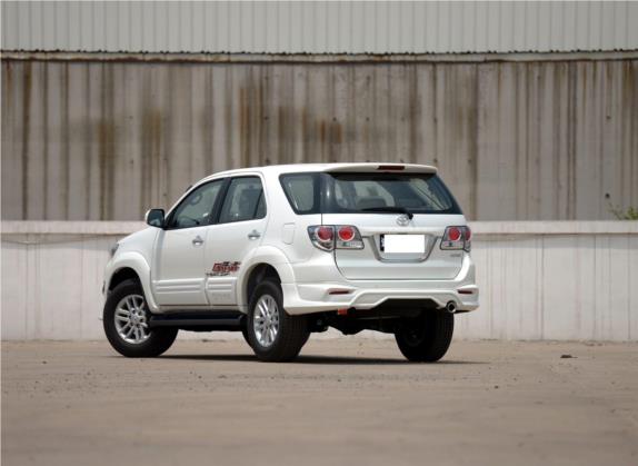 Fortuner 2015款 2.7L 标准版 外观   斜后