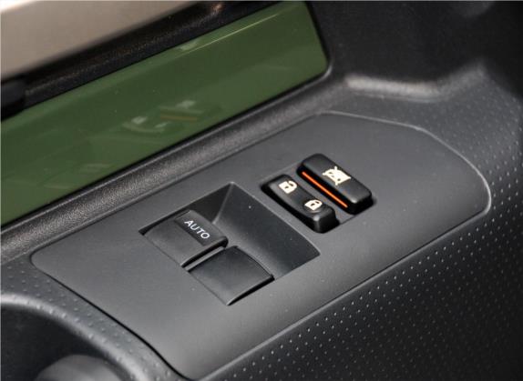 FJ 酷路泽 2011款 4.0L 车厢座椅   门窗控制
