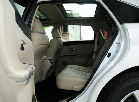 威飒(进口) 2013款 2.7L 四驱豪华版 车厢座椅   后排空间