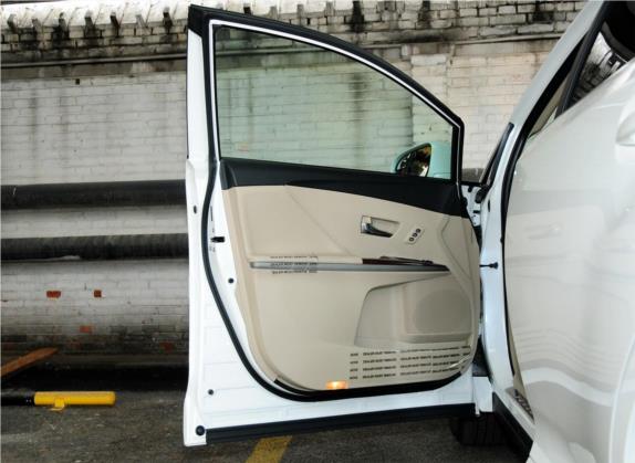 威飒(进口) 2013款 2.7L 四驱豪华版 车厢座椅   前门板
