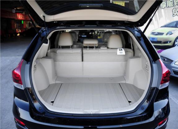 威飒(进口) 2013款 2.7L 四驱至尊版 车厢座椅   后备厢