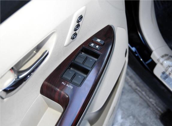 威飒(进口) 2013款 2.7L 四驱至尊版 车厢座椅   门窗控制