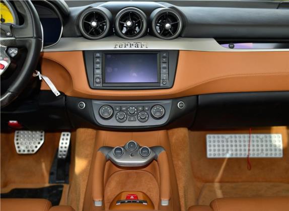 法拉利FF 2012款 6.3L V12 中控类   中控台