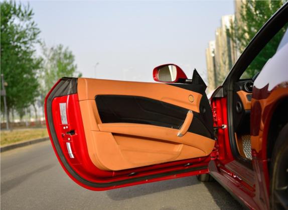 法拉利FF 2012款 6.3L V12 车厢座椅   前门板