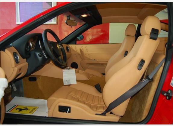 法拉利575M 2004款 5.7 标准型 车厢座椅   前排空间