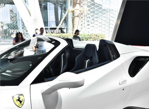法拉利488 2019款 488 Pista Spider 外观细节类   外后视镜