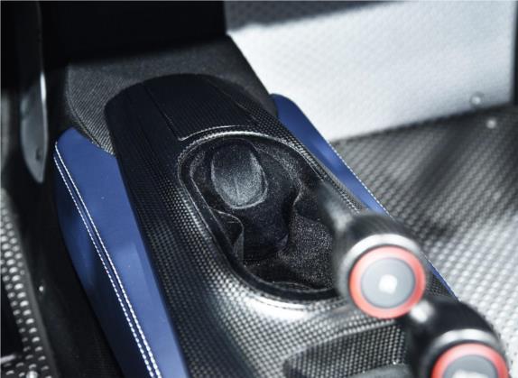 法拉利488 2019款 488 Pista Spider 中控类   挡把