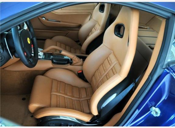 法拉利599 2006款 599 GTB Fiorano 6.0 车厢座椅   前排空间