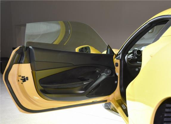 法拉利F8 2020款 Spider 3.9T V8 车厢座椅   前门板