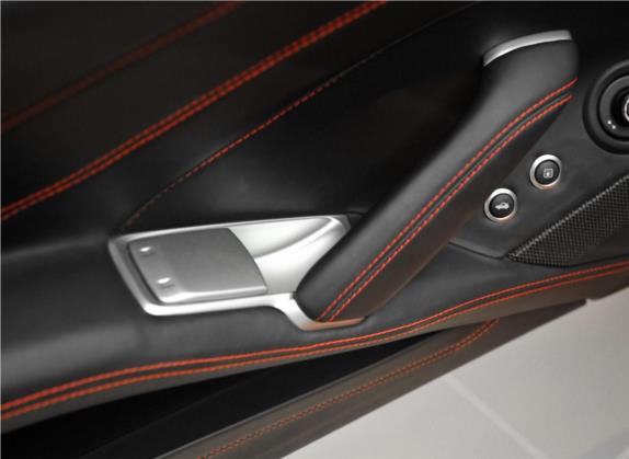 California T 2015款 3.9T 标准型 车厢座椅   门窗控制