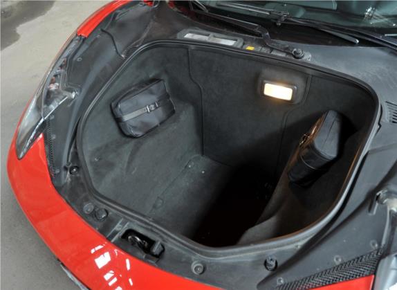 法拉利458 2011款 4.5L Italia 车厢座椅   后备厢