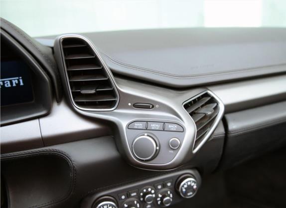 法拉利458 2013款 4.5L Spider 中控类   中控台